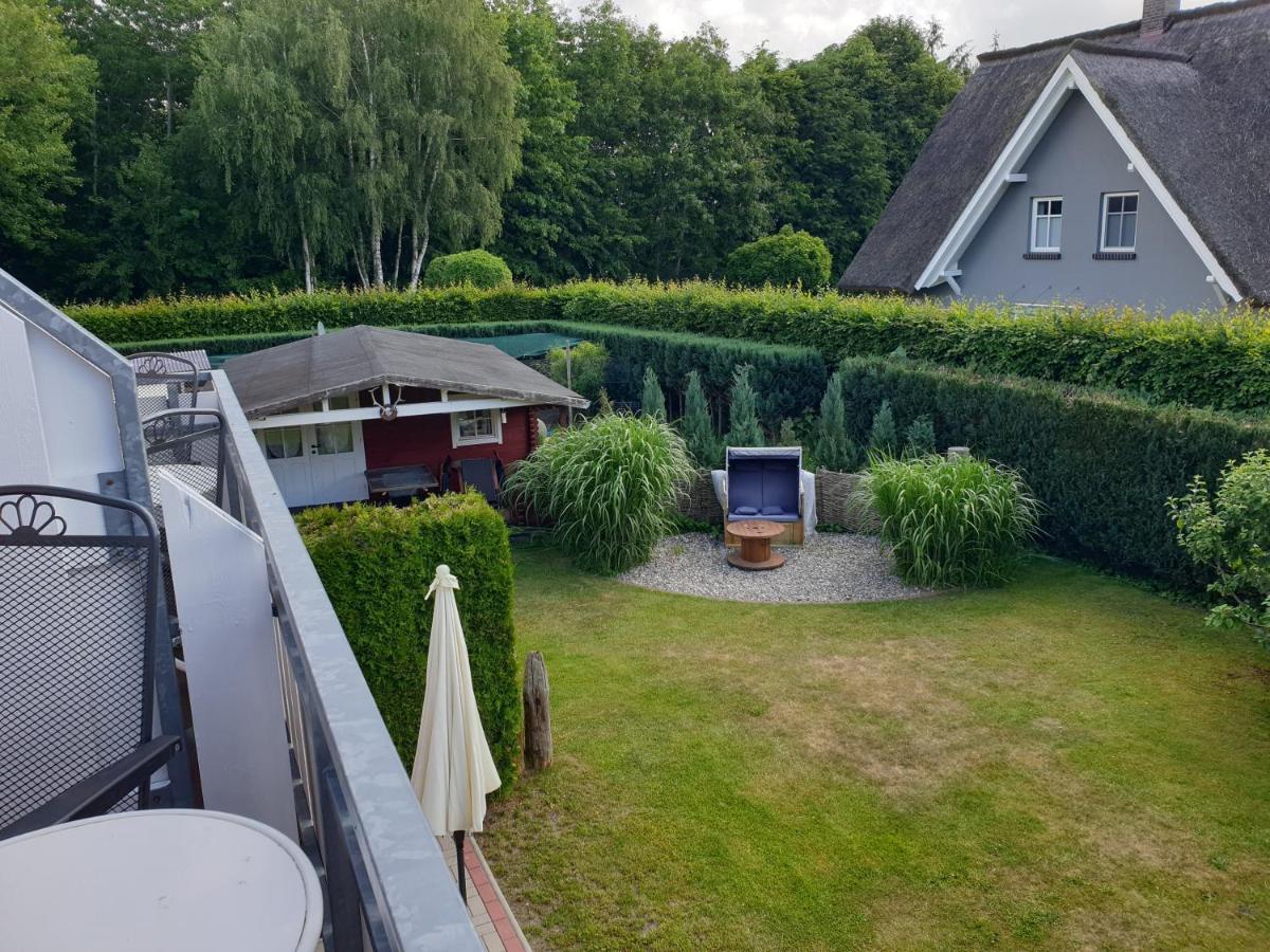 Buhne II Og Lejlighed Wieck Eksteriør billede